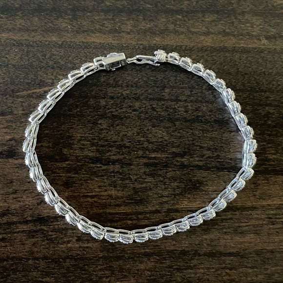 925 Sterling Silver Diamond Tennis Bracelet - Picture 3 of 11